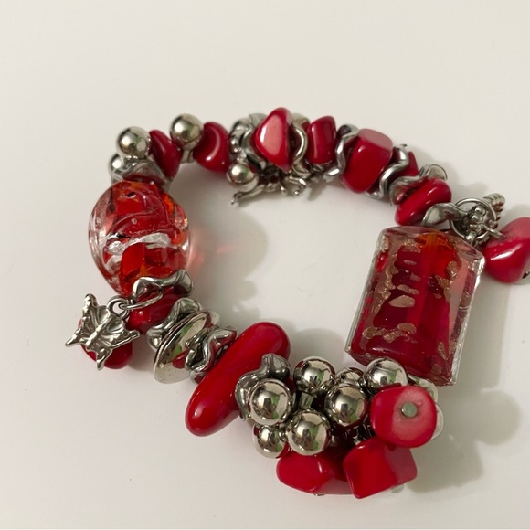 Red Beaded Stretch Bracelet Silver Tone Charms - Picture 12 of 14